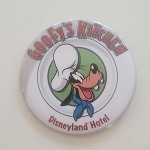 Disneyland Goofy's Kitchen button